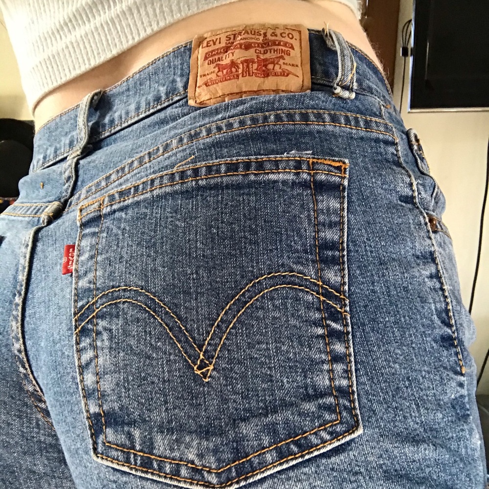 Levi jean shorts